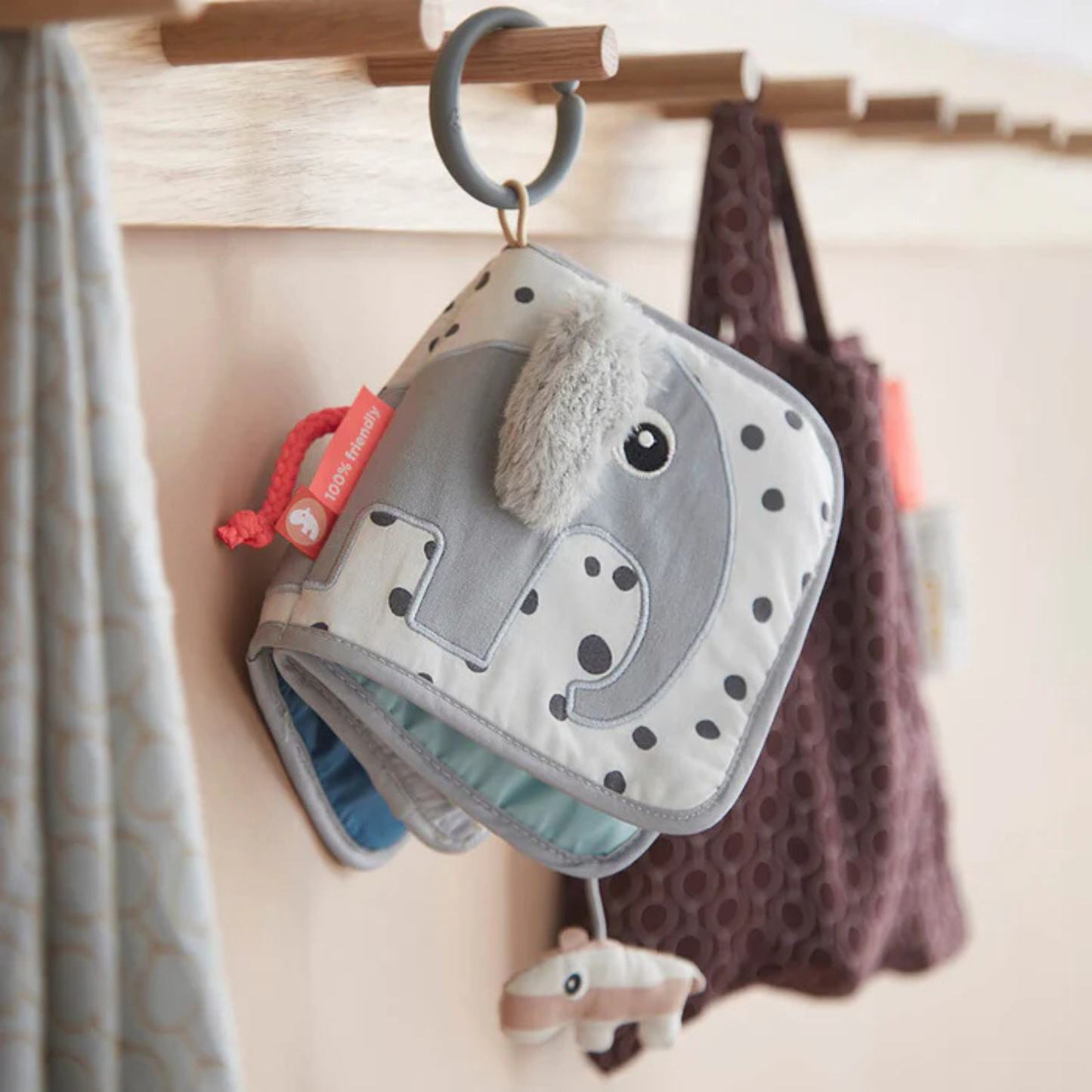 Aktivitetsbok Elphee Grey – Done by Deer